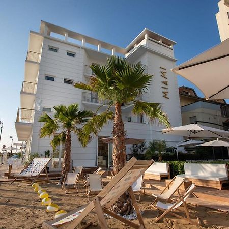 Miami Suite Hotel Bellaria-Igea Marina Exterior foto